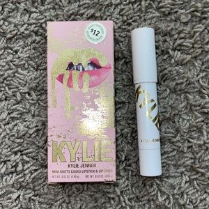 Kylie Cosmetics makeup bundle